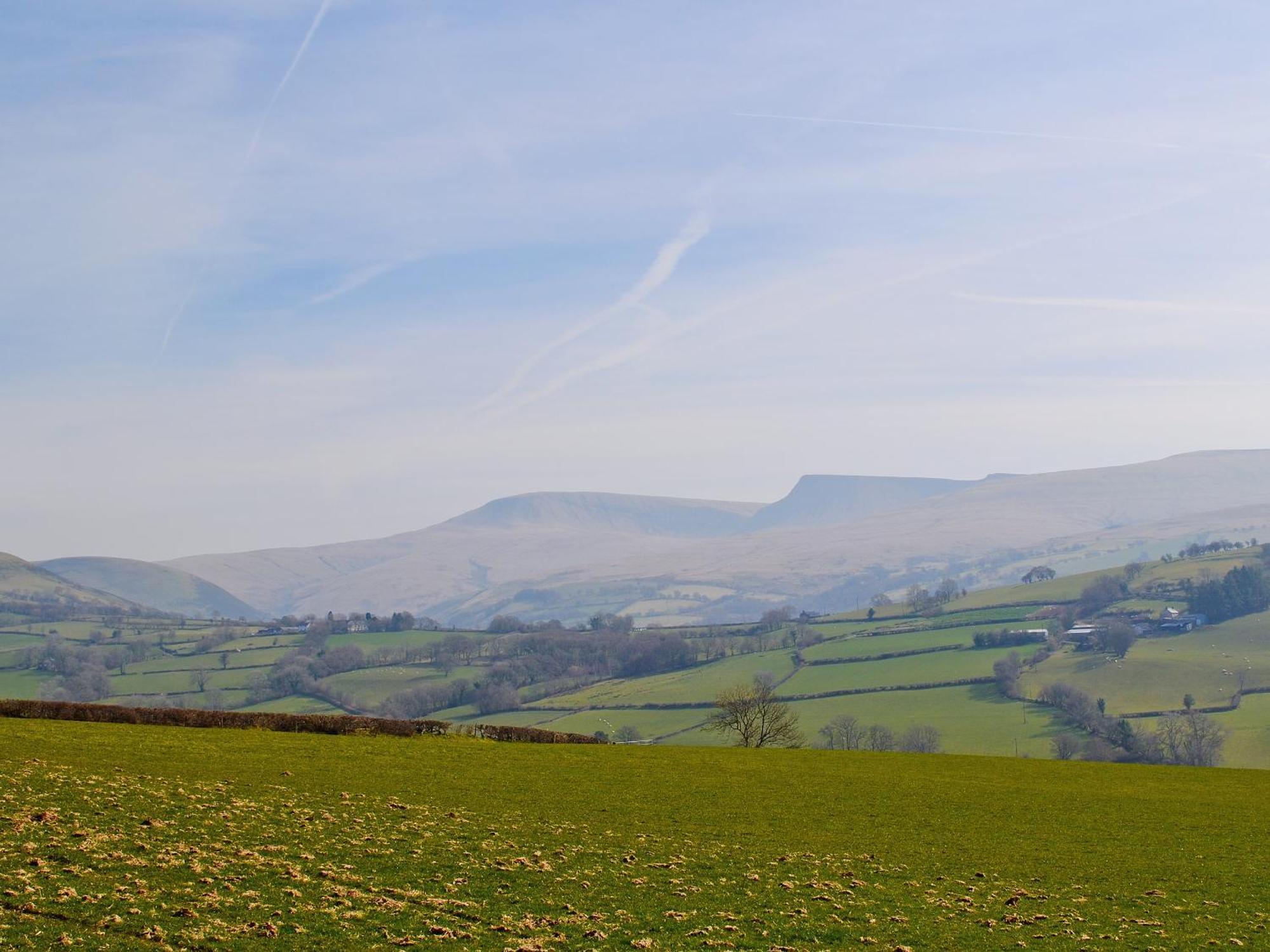 Maes Y Bryn Farmhouse Llanwrda Екстериор снимка
